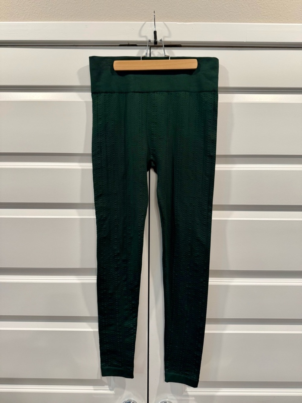 Wonderly Olive Green Textured Leggings